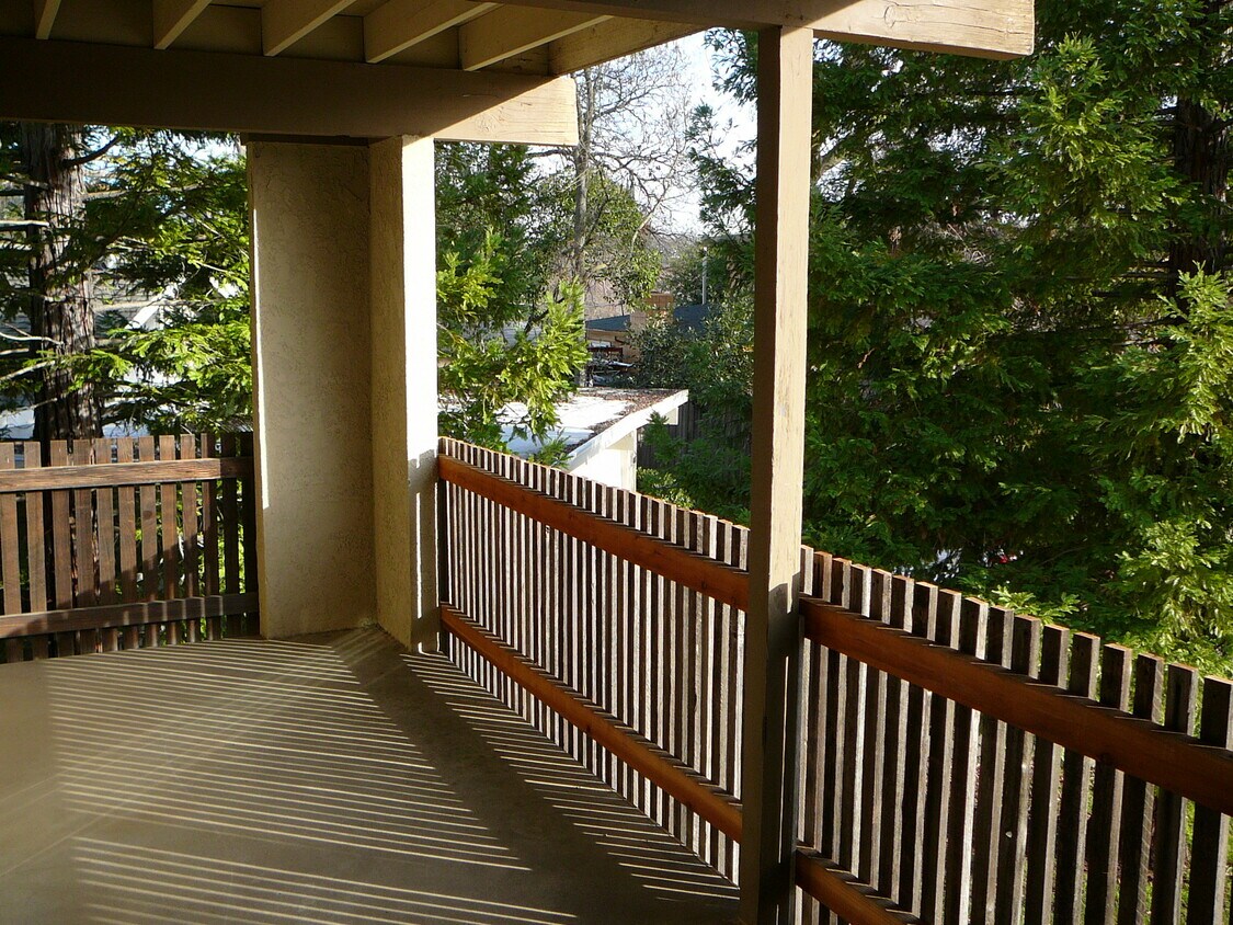 Primary Photo - 6043 Leafwood Dr