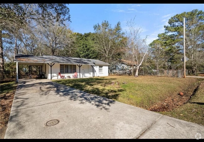 Building Photo - 1208 Creekway Dr