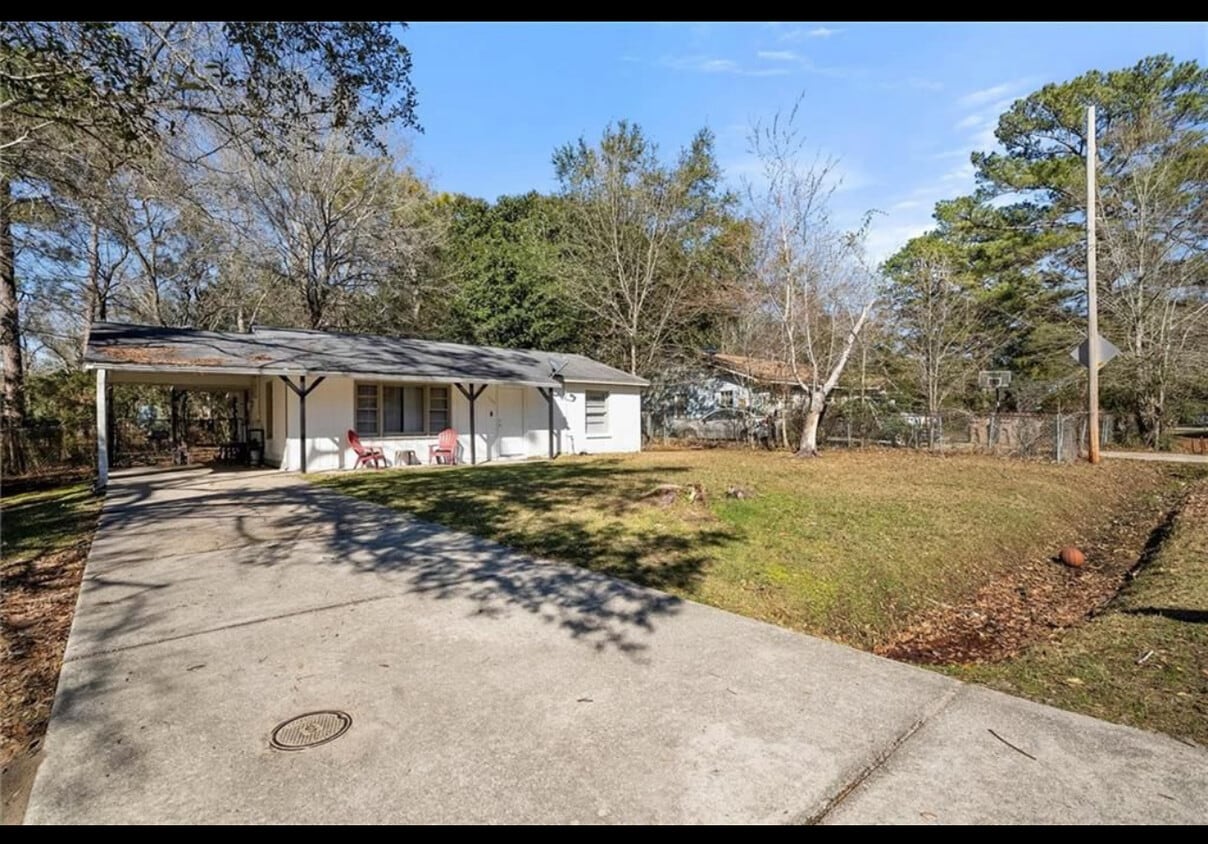 Primary Photo - 1208 Creekway Dr