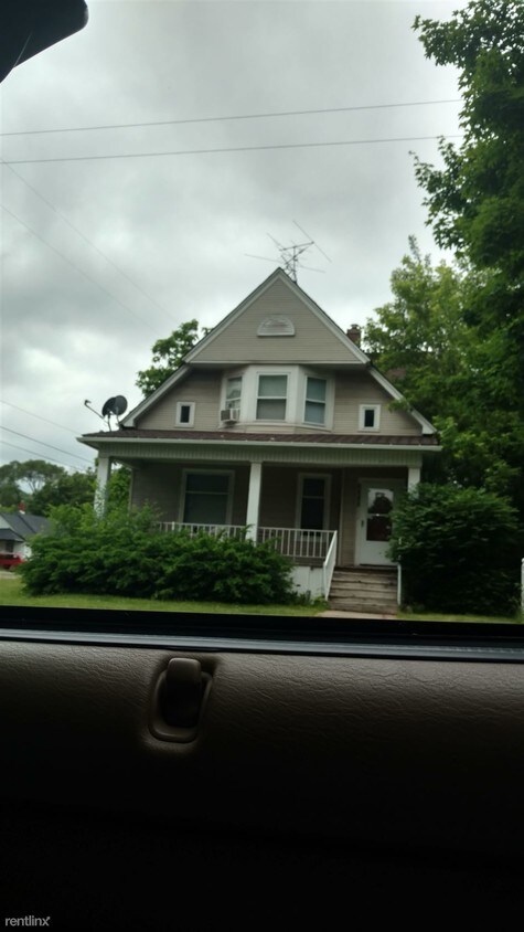 Primary Photo - 2203 N Bond St
