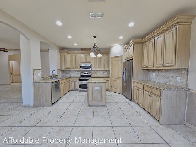 Building Photo - 4 br, 2 bath House - 5618 Ironwood Court