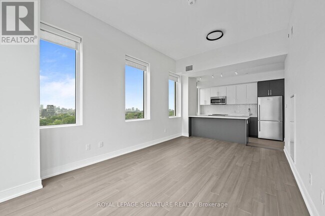 Photo du bâtiment - 664-1664 Spadina Ave.