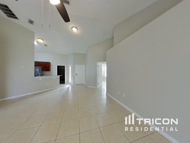 Foto del edificio - 3739 Crossing Creek Blvd