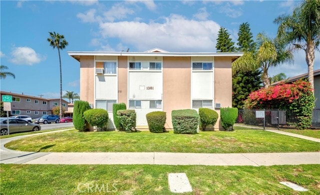 Primary Photo - 1381 Burwood St