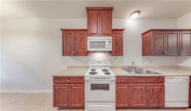 Building Photo - 4455 Reveille Rd