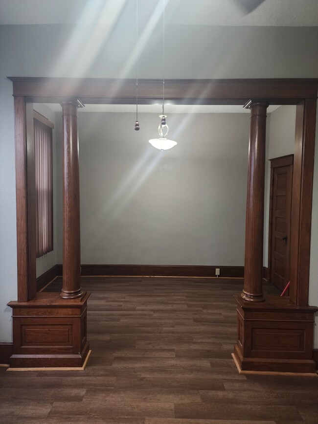 Building Photo - 1363 Iowa St