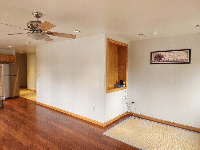 Foto del edificio - 43 Comeau Rd