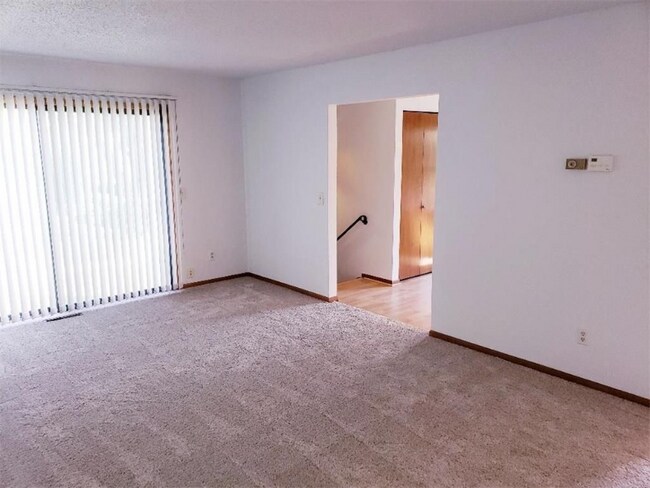 Foto del edificio - 3444 Pilgrim Ln N