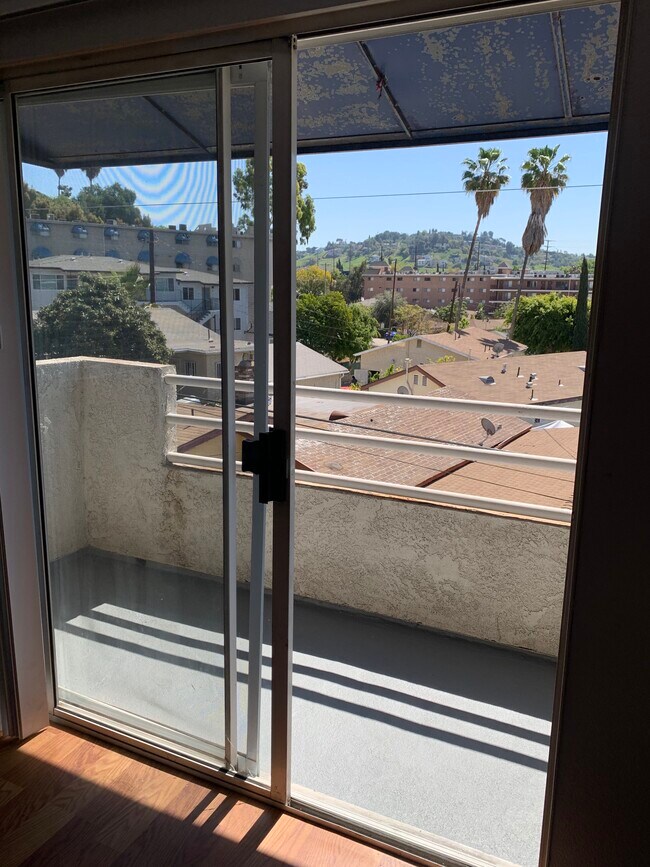 Foto del edificio - 3350 Drew St