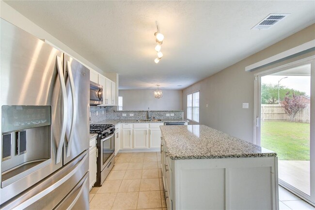 Building Photo - 18503 Fair Grange Ln