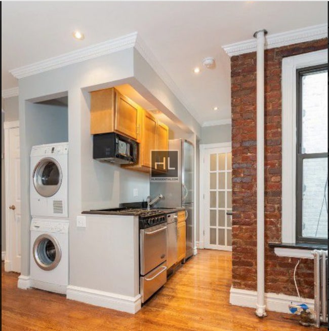 Building Photo - Bright and Updated East Village Apartment