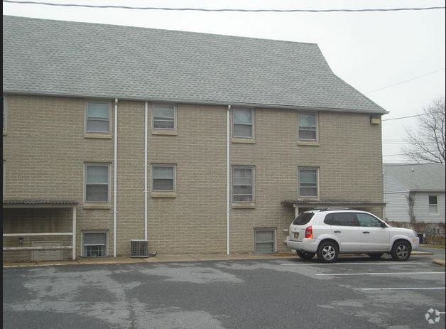 Building Photo - Simpson Apartments and Townhomes