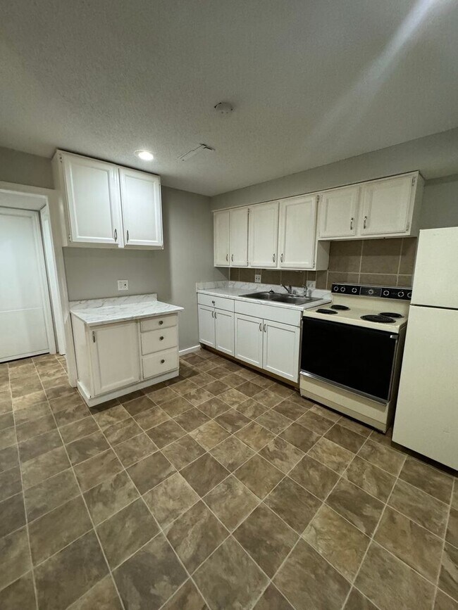 Foto del edificio - Cozy & Convenient 2BR with Patio