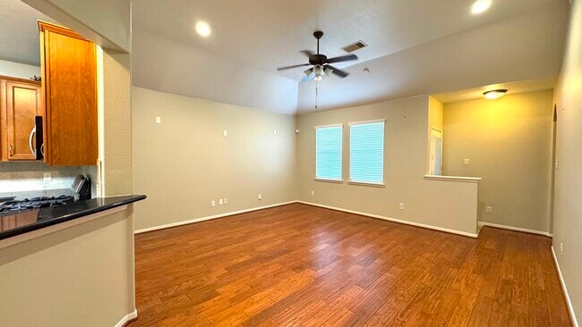Foto del edificio - 8923 Willow Wind Ln