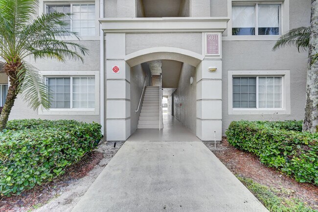 Foto del edificio - 5031 Wiles Rd