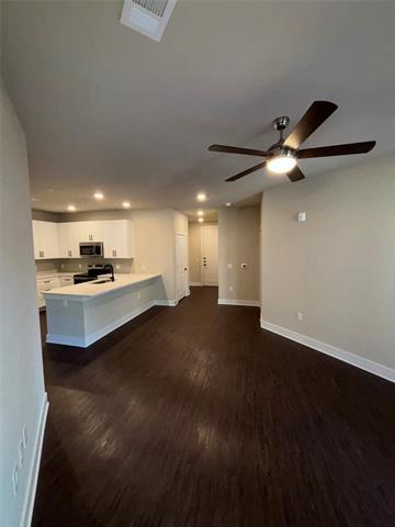 Foto del edificio - 111 Town Pl