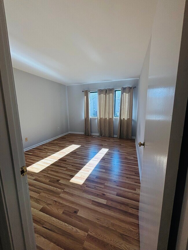 Building Photo - 46 Lance Cir