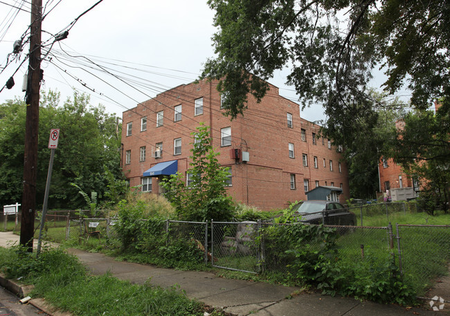 Building Photo - 1941 Naylor Rd SE