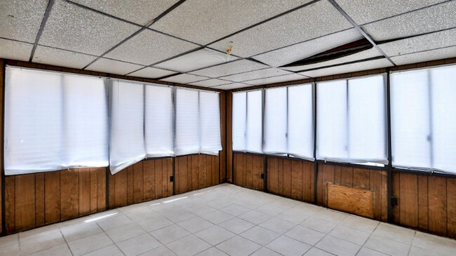 Foto del edificio - 247 N Catalina St