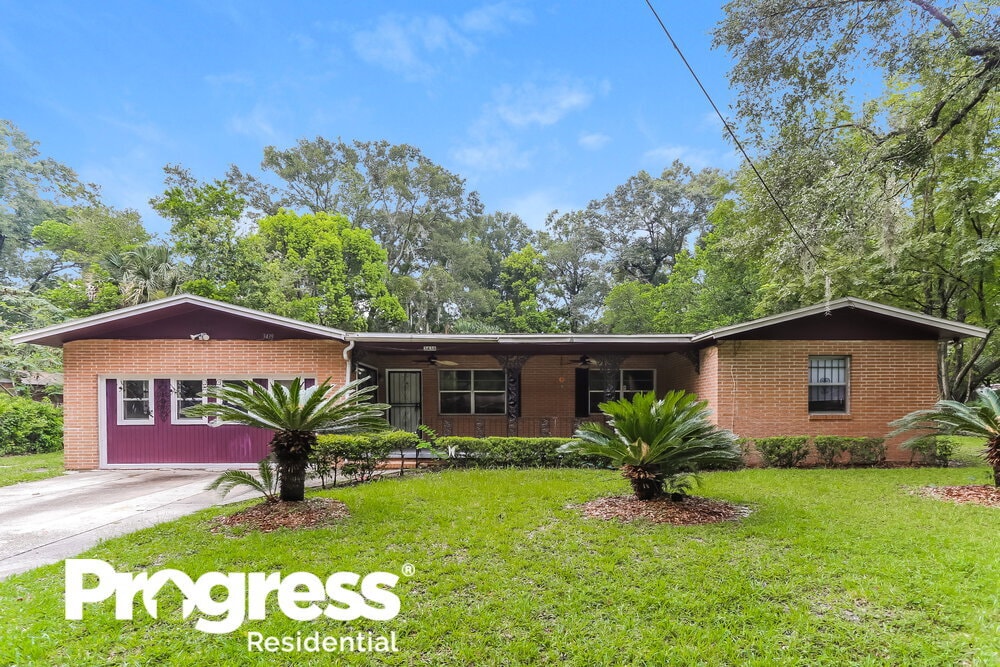 Primary Photo - 3439 Hickorynut St