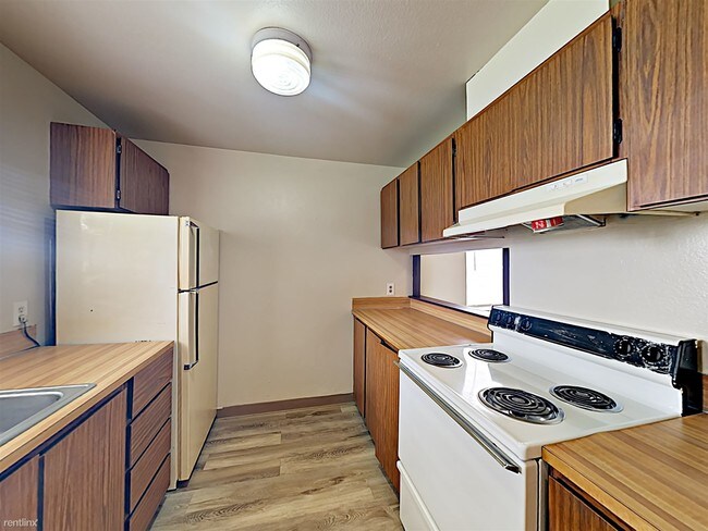 Building Photo - 1 br, 1 bath  - 1002 Hillcrest St Apt A1 A1