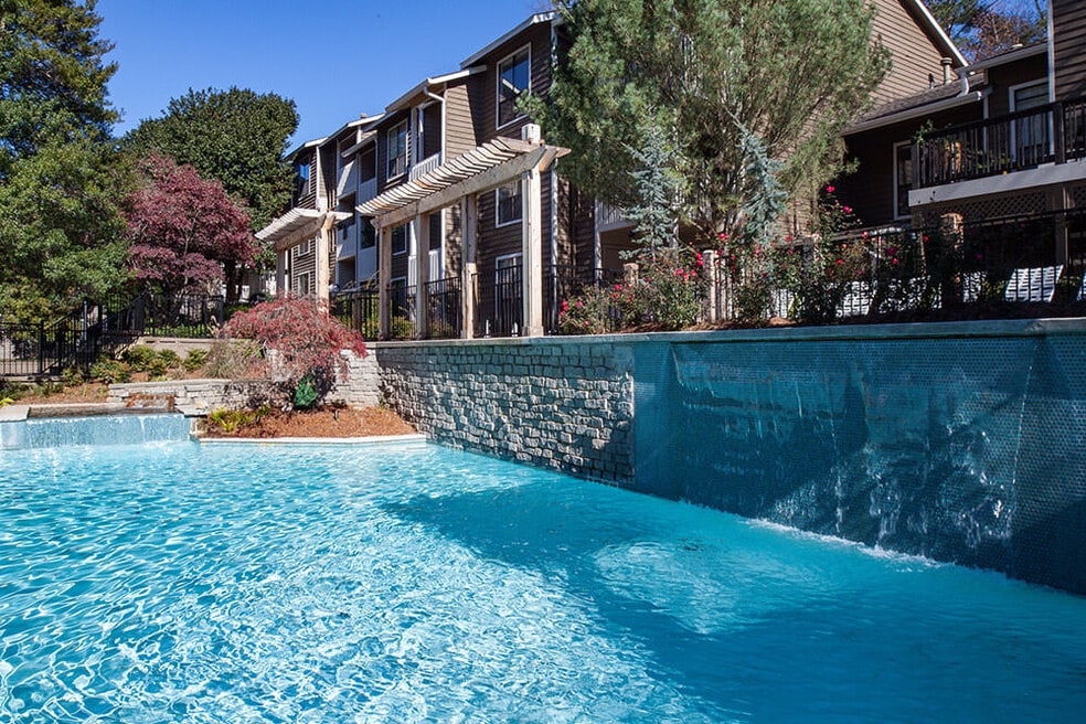 Mill House at East Cobb Apartment Homes - 2575 Delk Rd Marietta, GA ...