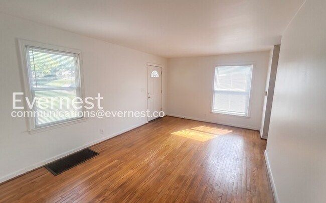 Foto del edificio - 969 Sheridan Ave