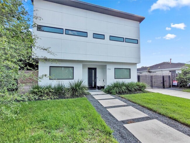 Building Photo - 3726 Wheeler Ave