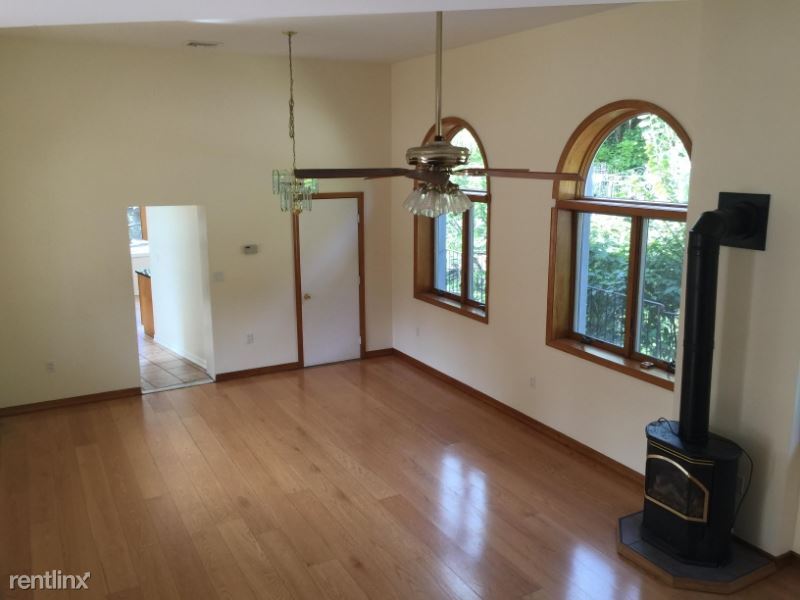 Primary Photo - 3 br, 2.5 bath House - 10 Marble Pl