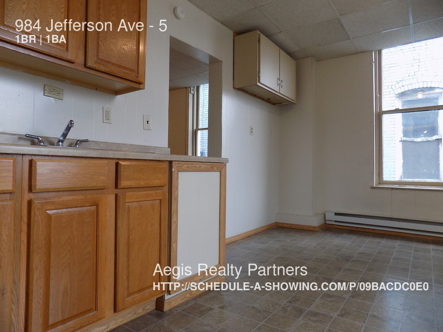 Primary Photo - Great 1 BEDROOM APARTMENT!! SEC.8 APPROVED!!