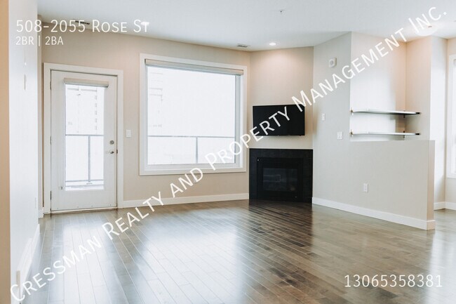 Photo du bâtiment - 2 Bedroom 2 Bath Downtown Upscale Apartment, with parking