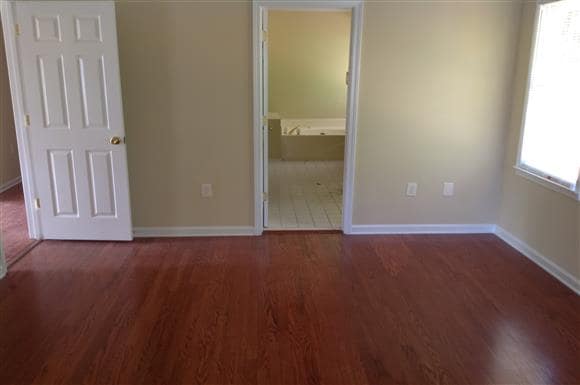 Building Photo - 1838 Silver Creek Dr