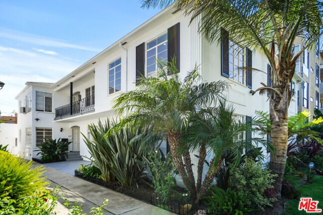 Building Photo - 474 S Roxbury Dr