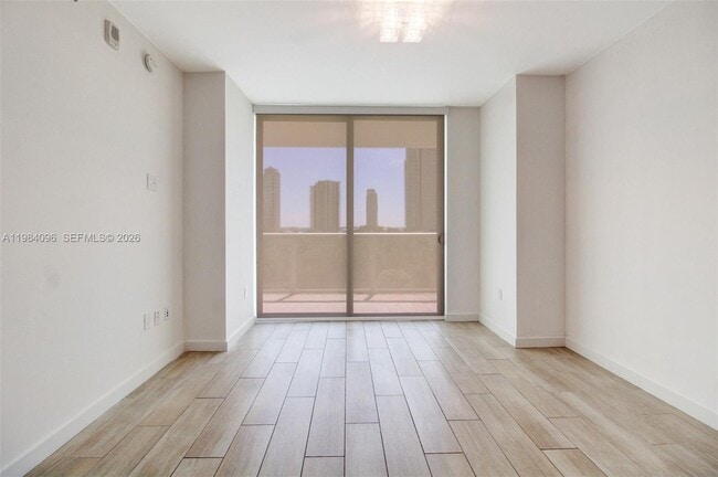 Foto del edificio - 1600 SW 1st Ave