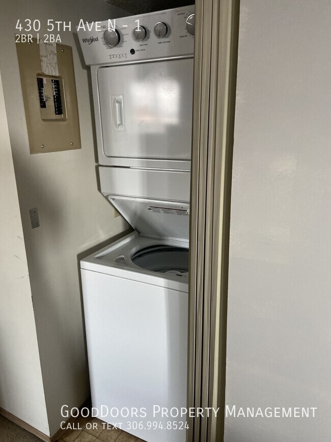 Building Photo - 430 5th Ave N