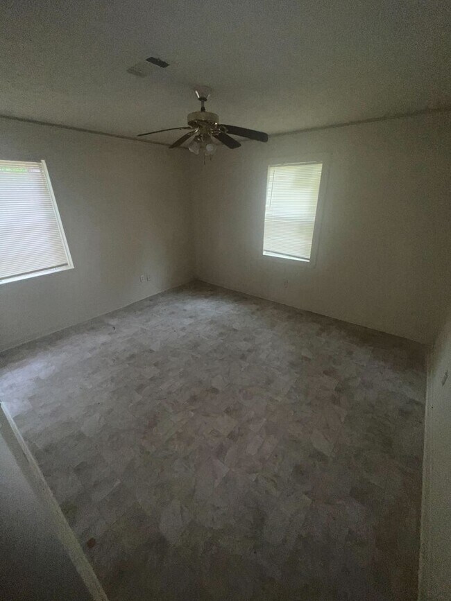 Foto del edificio - Nice 4 Bed 1.5 Bath in North Jackson