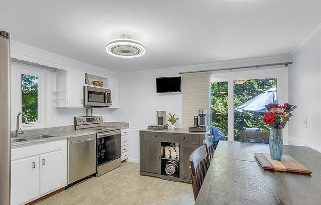 Building Photo - 32 Mountainshire Dr