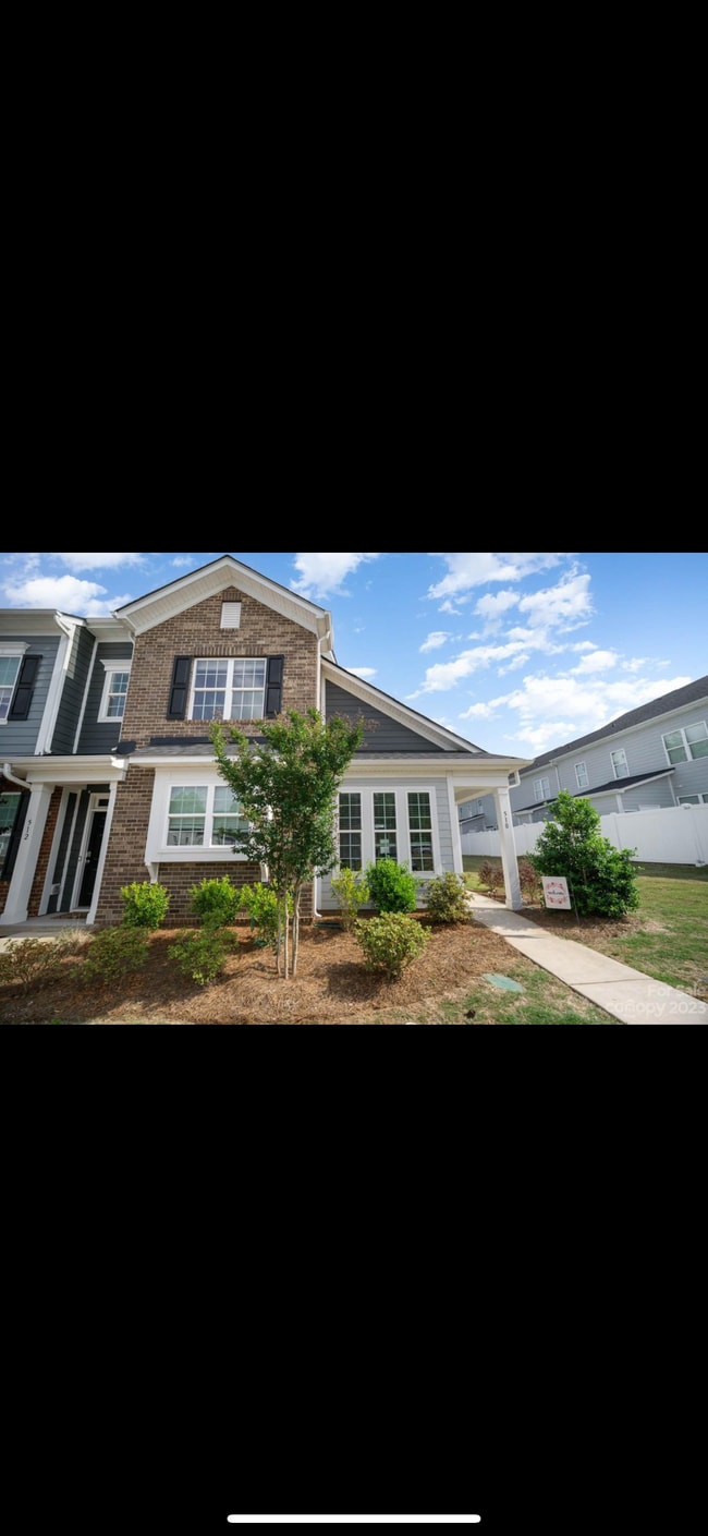 Building Photo - 510 Dorman St