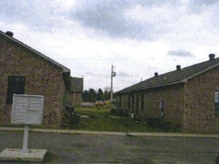 Foto del edificio - Warden Twin Lakes Apartments