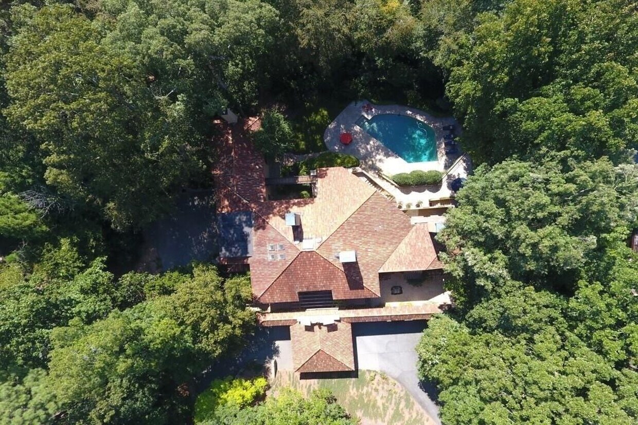 Foto principal - 3575 Paces Valley Rd NW
