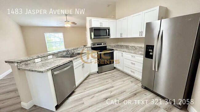 Foto del edificio - 1483 Jasper Ave NW