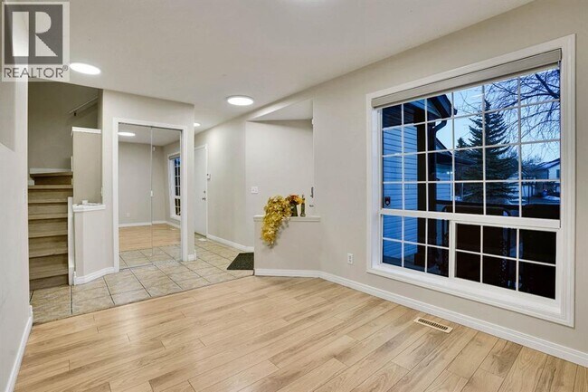 Photo du bâtiment - 58 Lakeview Bay