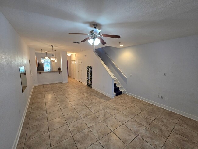 Building Photo - 2508 SW 35th Pl