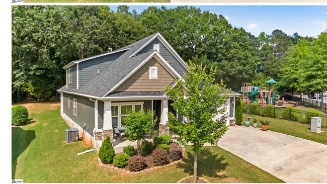 Building Photo - 500 Briar Oaks Ln