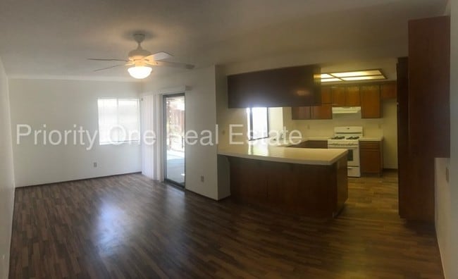 Building Photo - 1540 Oak Hill Dr