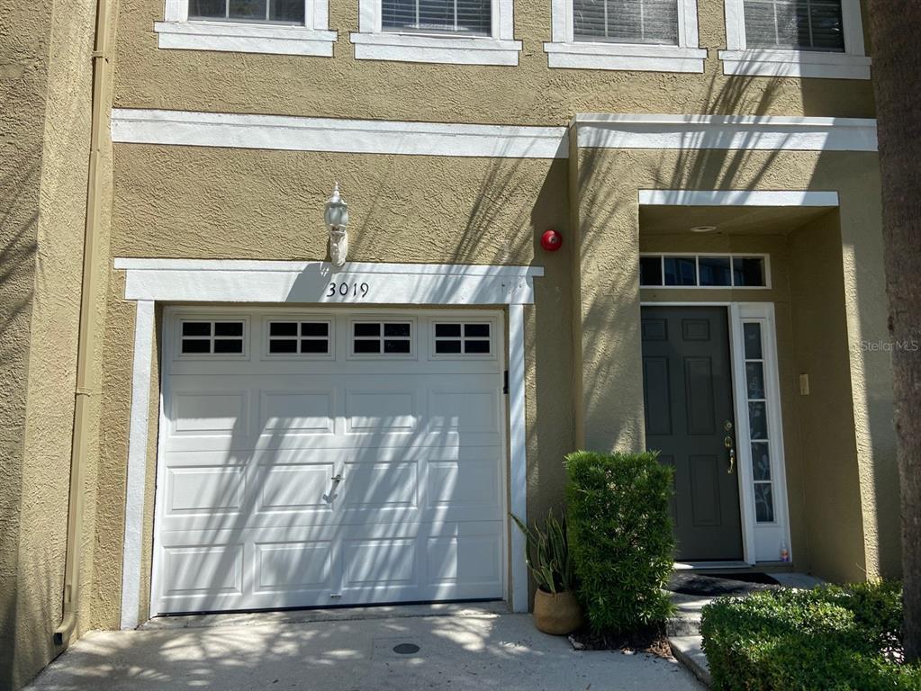 Foto principal - 3019 Pointeview Dr