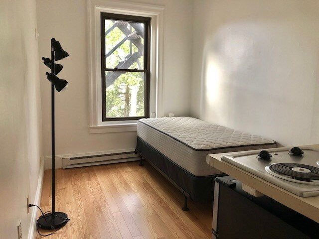 Foto del edificio - 1061 Beacon St