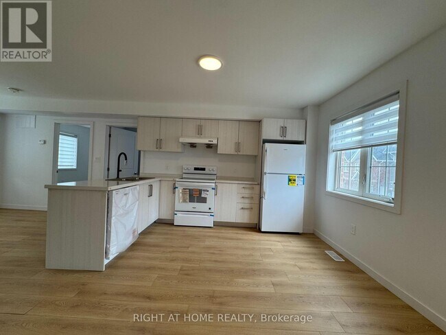 Building Photo - 113 HighRiver Trl