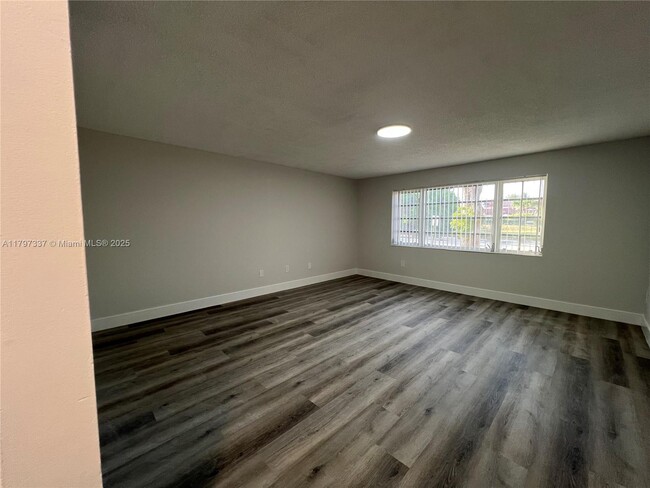 Foto del edificio - 21121 SW 85th Ave