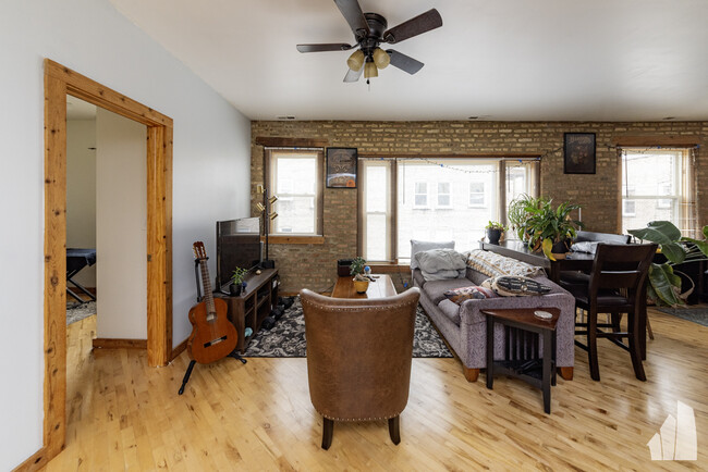 Foto del edificio - 1622 W Columbia Ave